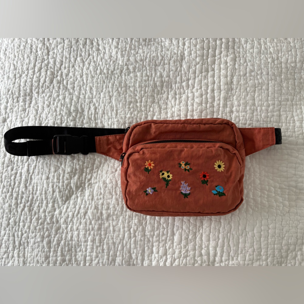 Baggu Ditsy Floral Rhubarb Fanny Bag